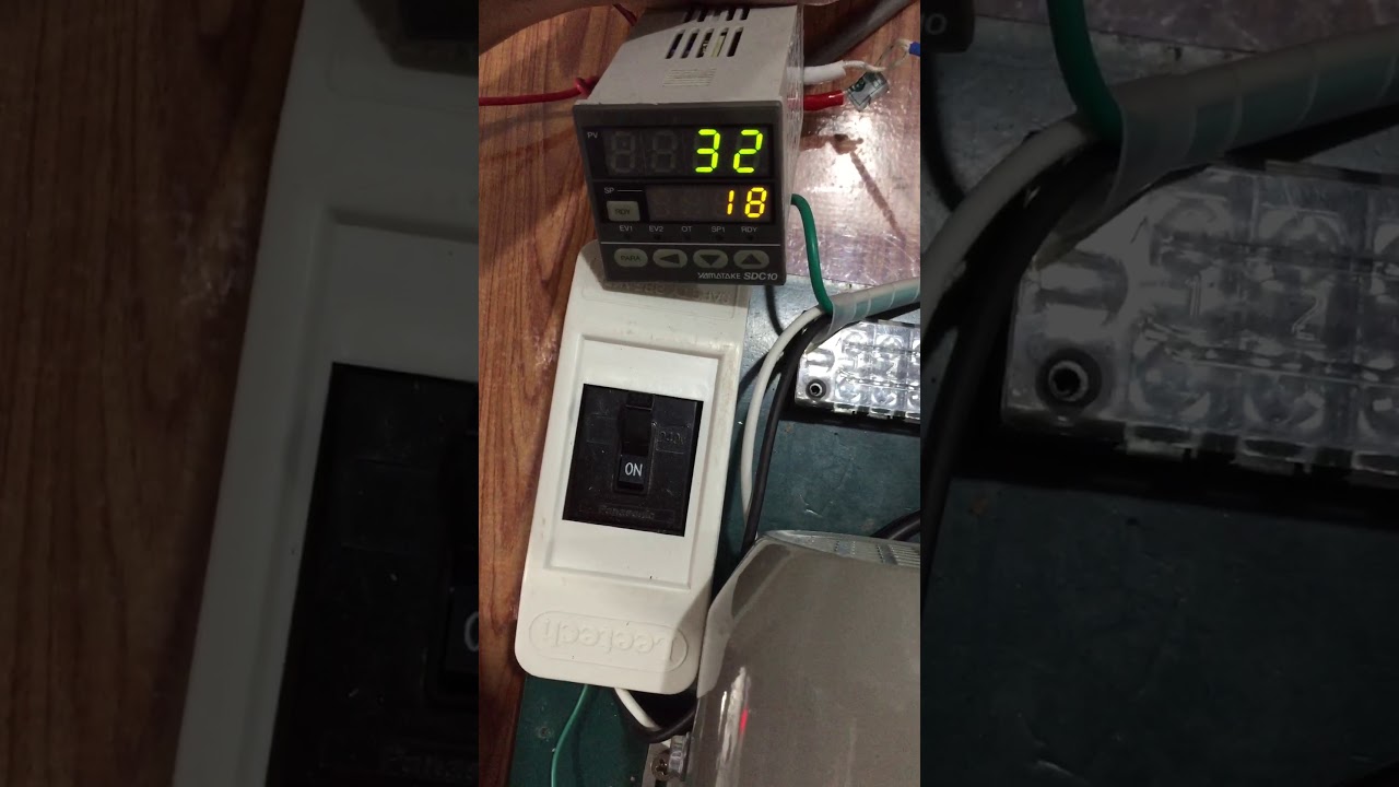SDC10 YAMATAKE TEMPERATURE CONTROL