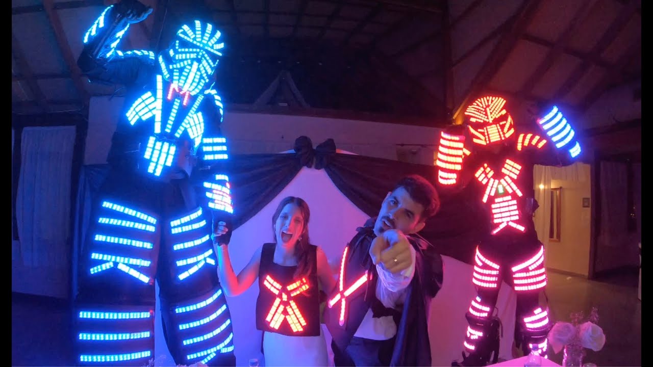 robot led MEGALED 2021 casamiento