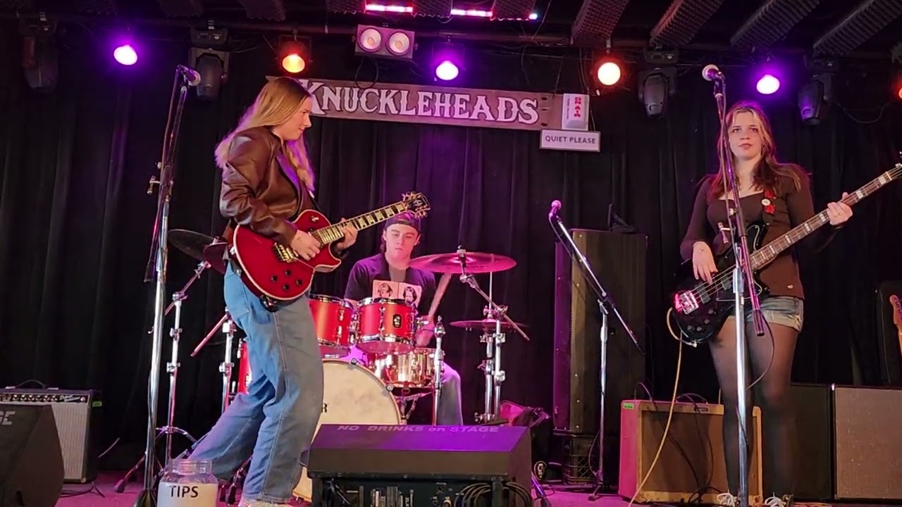 Black Hŏk covering Led Zeppelin's 