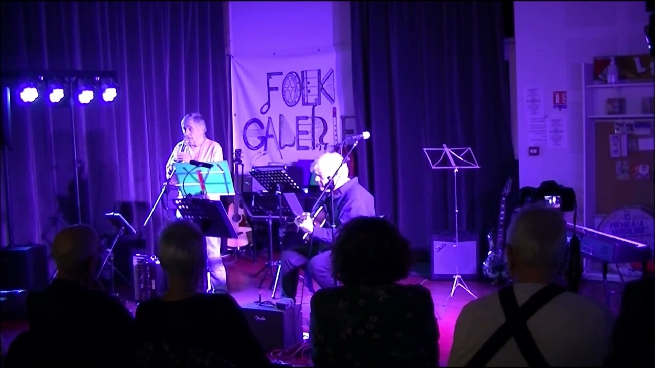 Graham - I Wonder Who's Kissing Her Now (Folk Galerie, Rochechouart)