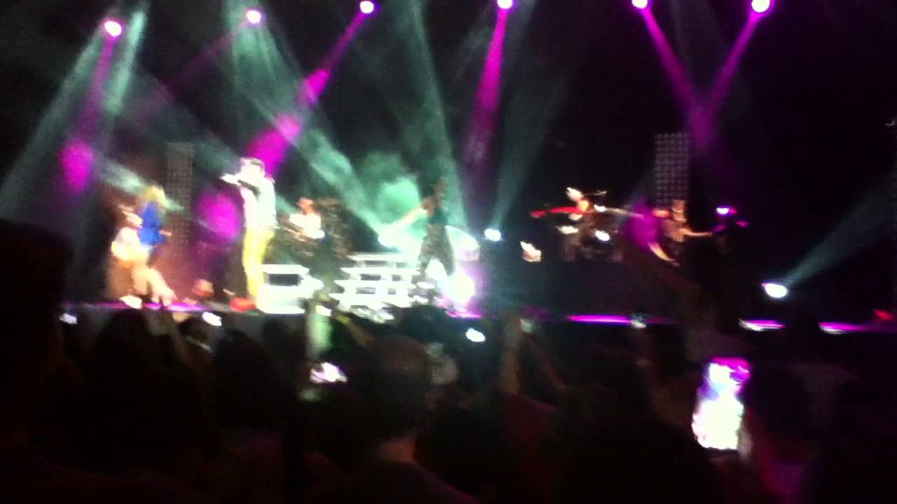 Luan Santana - Meo Arena  11/10/2013