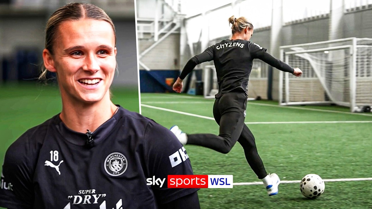Kerstin Casparij gives a masterclass with Toni Duggan! | 