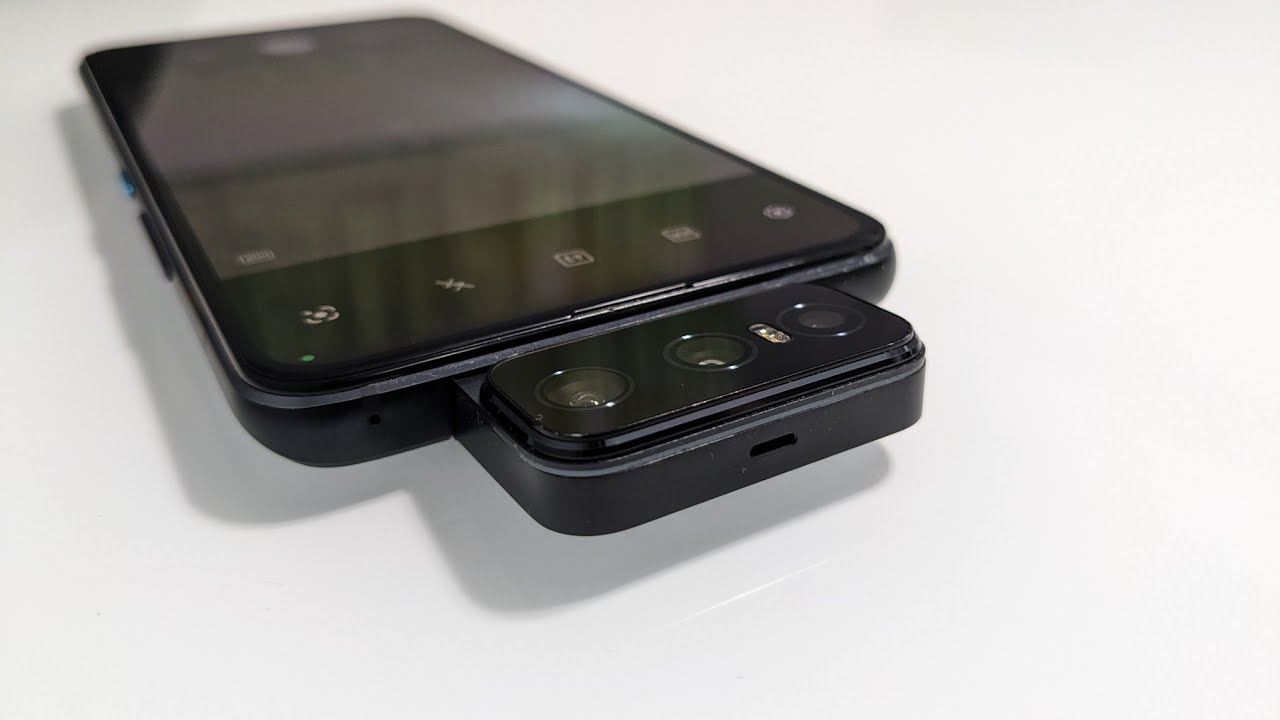 Asus Zenfone 8 Flip Review 1 year later