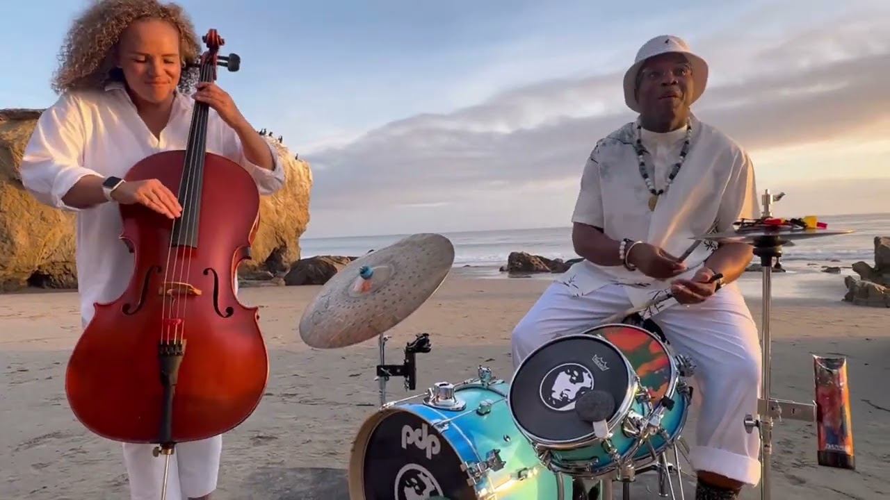 Daru Jones B E A C H • H O P Classic Hip-Hop Beat in Malibu 🏝️🌊 w/ @giocellomusic 🎻