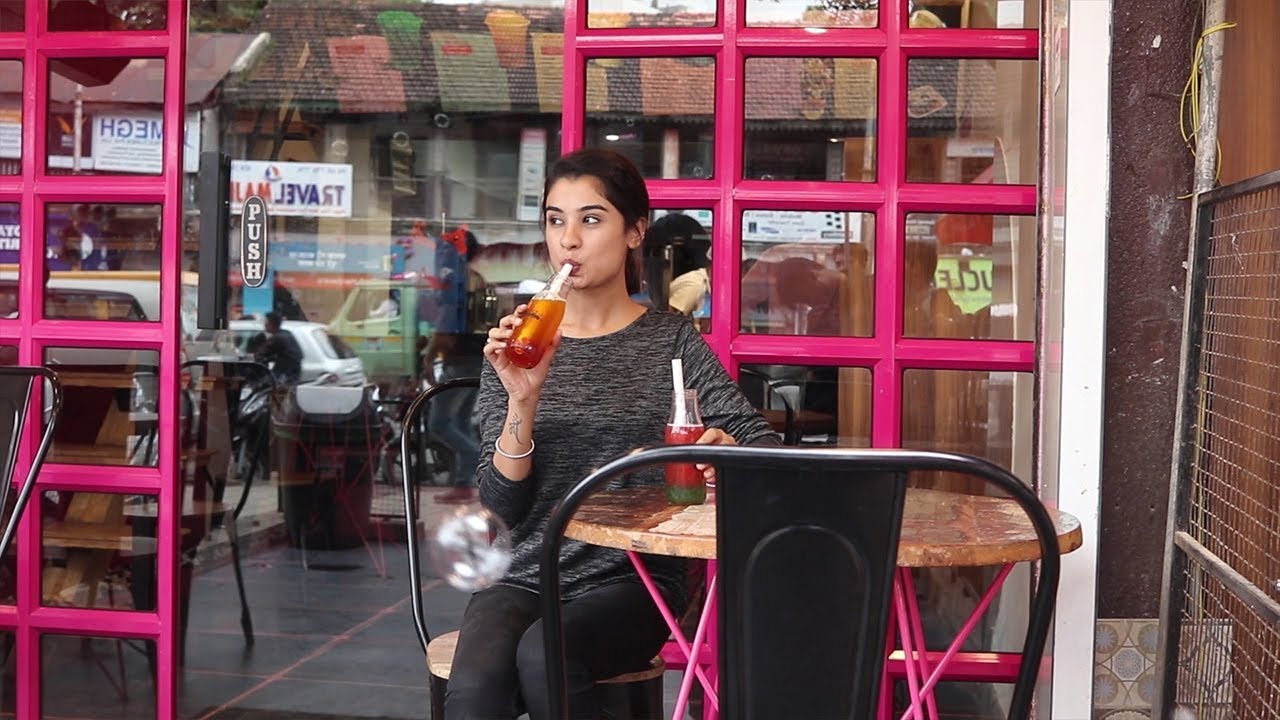 Top 5 Coolest Things To Try At FC Road, Pune | Curly Tales