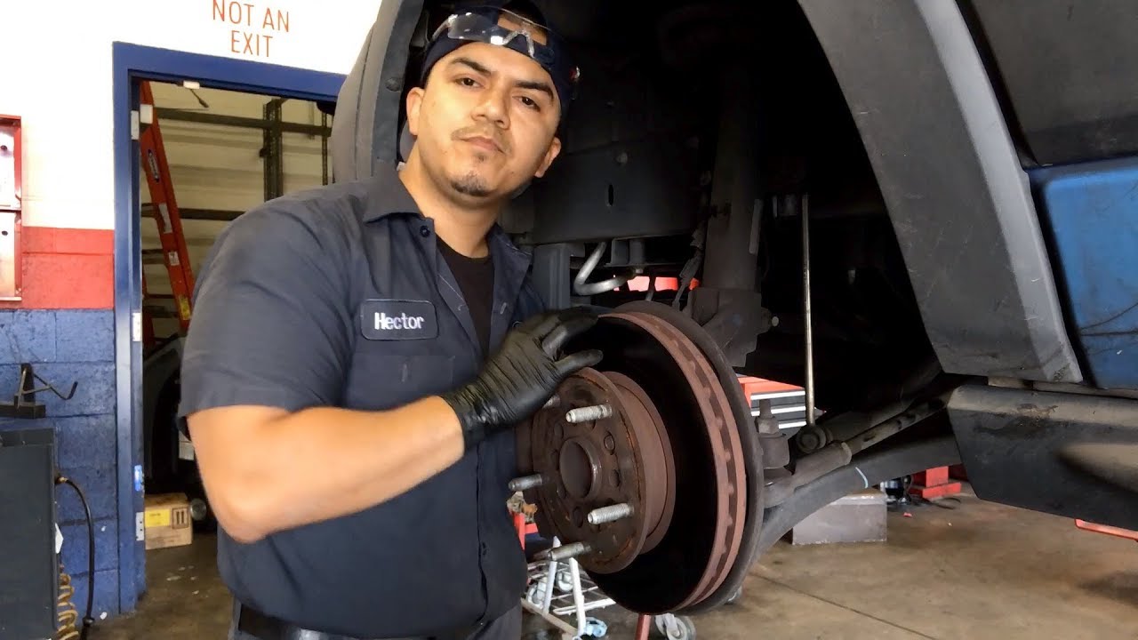 Тормозные колодки и диски Ford Transit F-250 2015 года