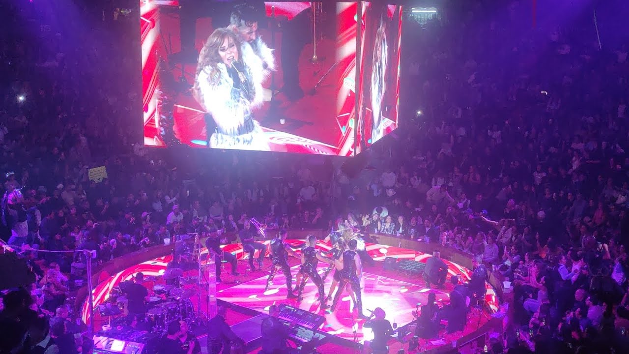 ¡Momentazo en el Palenque de Tlaxcala ardió con Gloria Trevi! 🔥✨