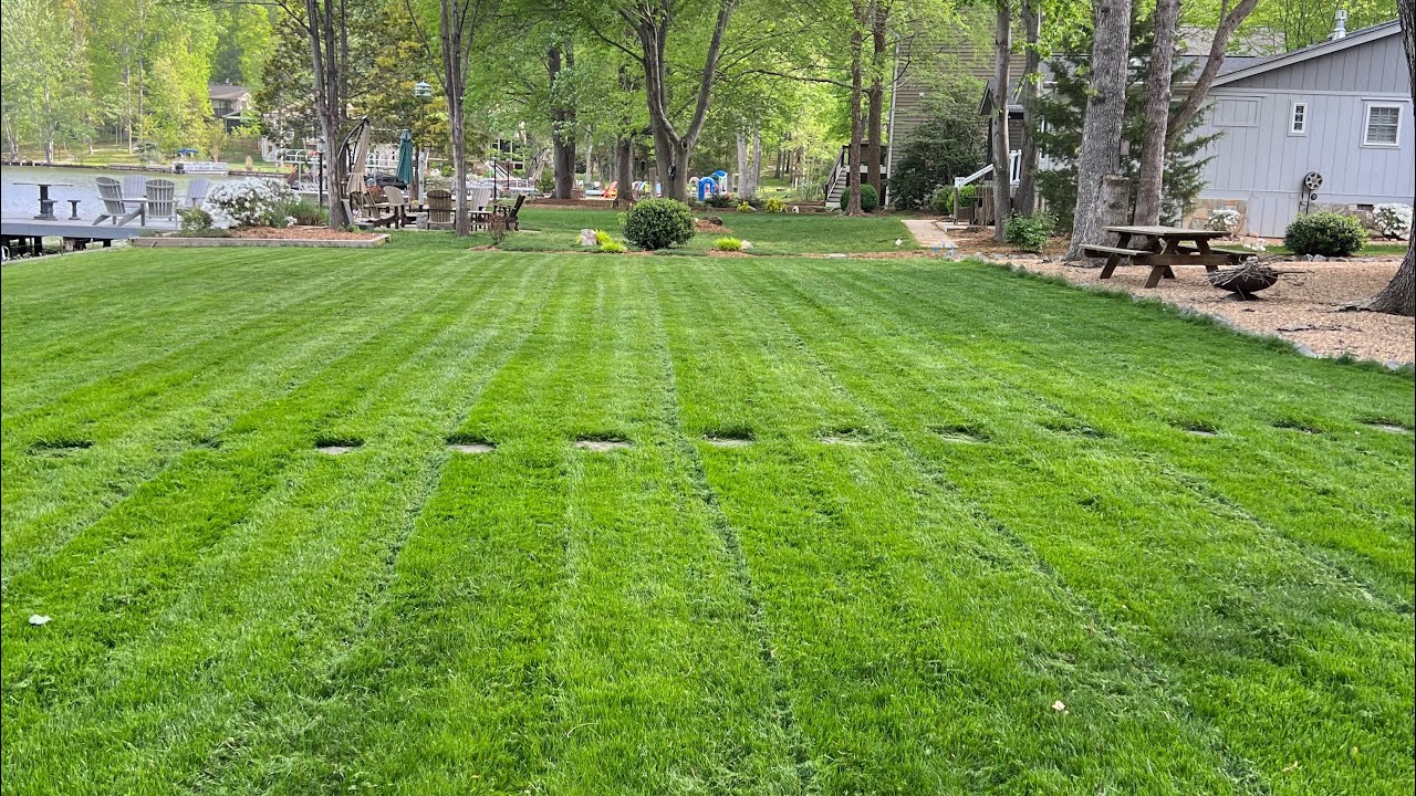 Mowing With a Ferris FW15 Part 1