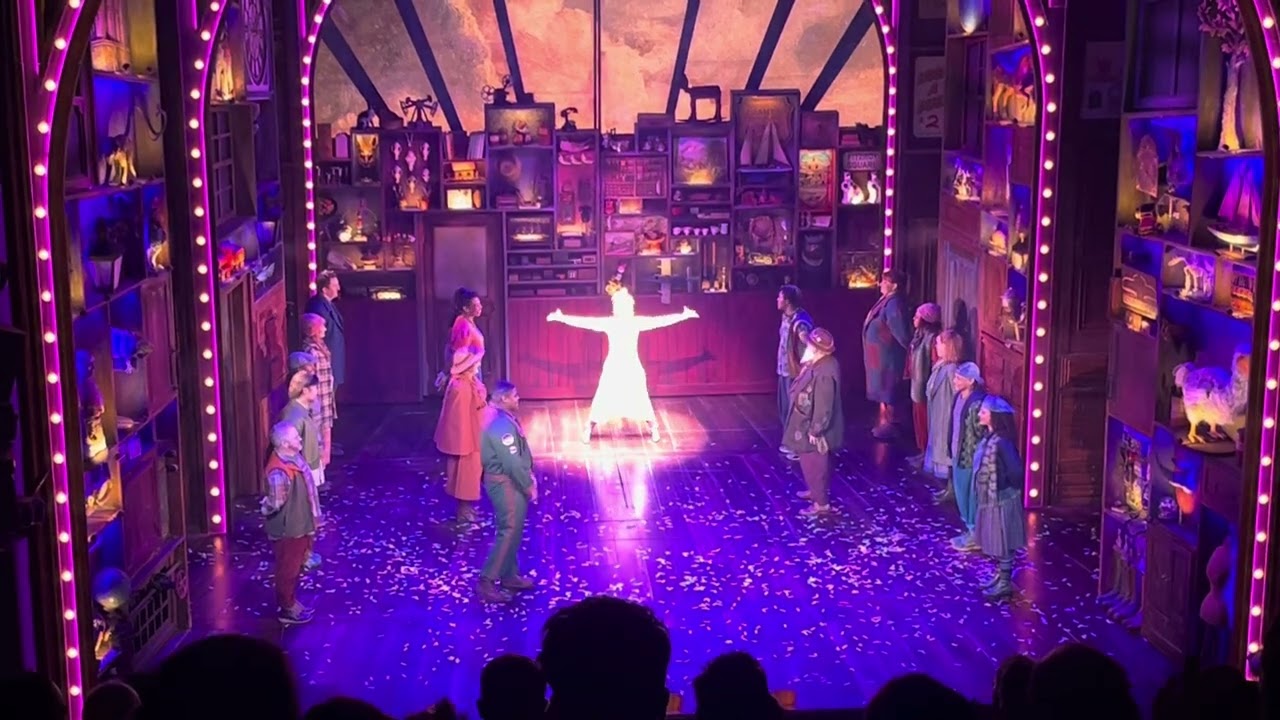 Paddington curtain call 31/12 matinee