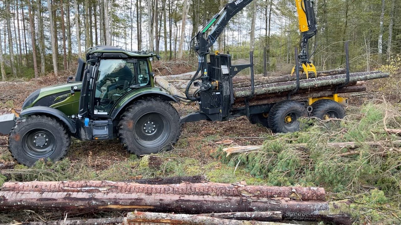 Köp Skotare Valtra / Moheda N155E Active på Klaravik