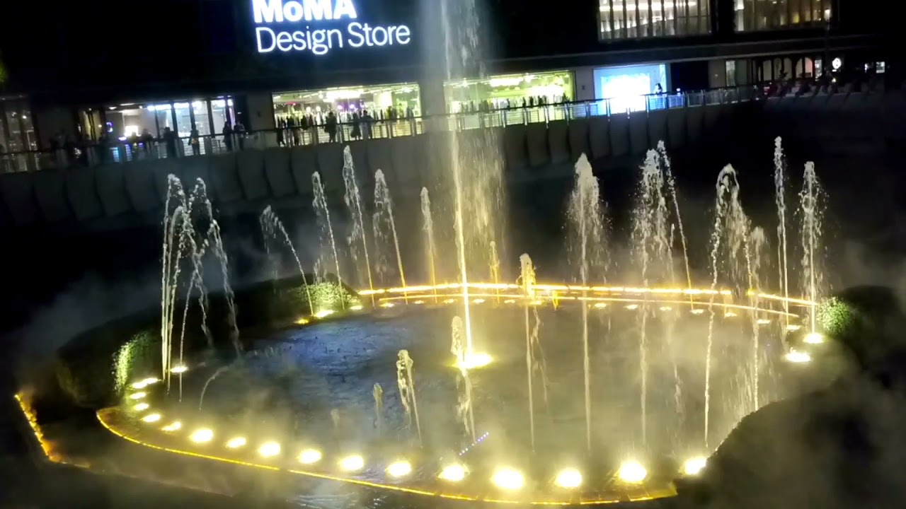 WATCH!!! Amazing.. Dancing Water At The Avenue Of Stars.