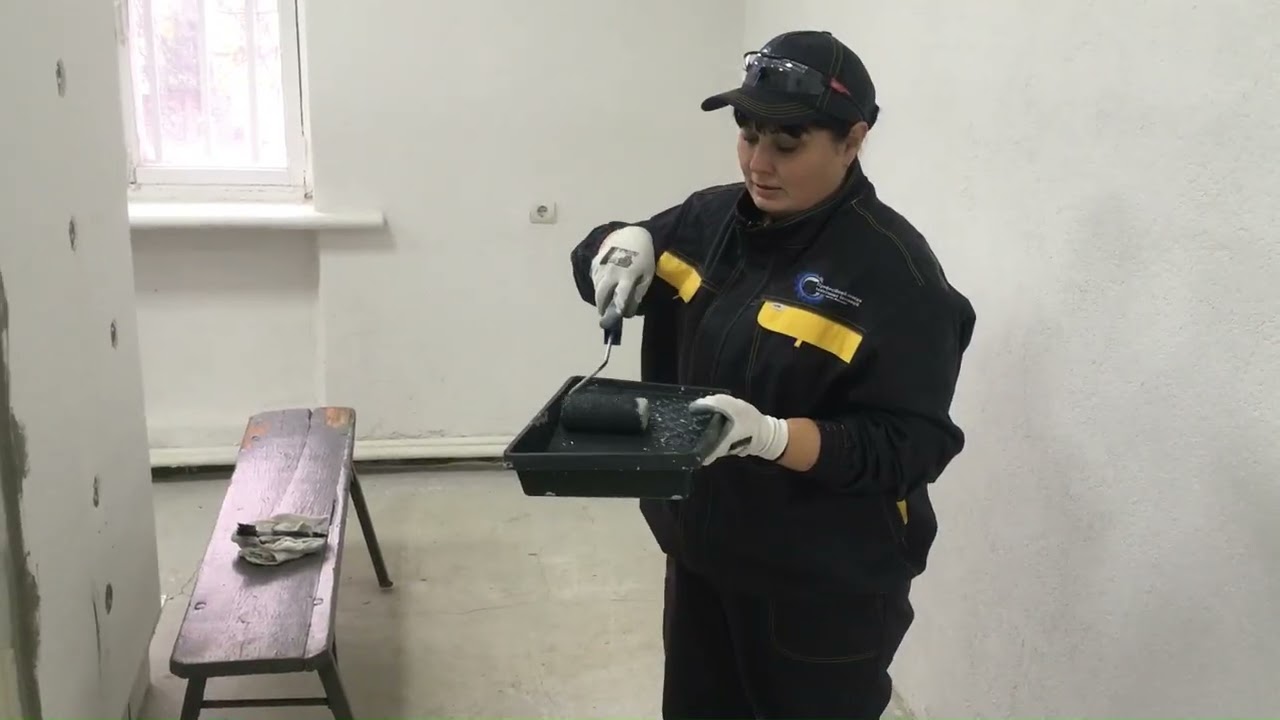 Оздоблення фасаду декоративною шпаклівкою трафаретним способом