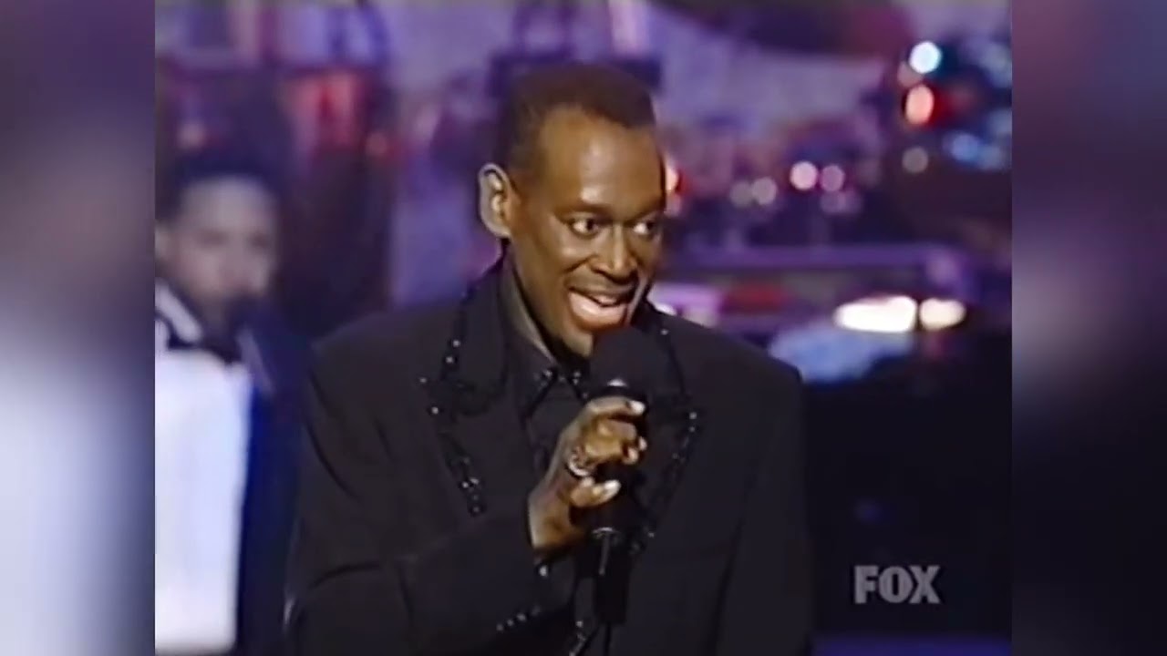 Smokey Robinson Tribute, the still young Luther Vandross sings ‘Tracks Of My Tears’ 😍