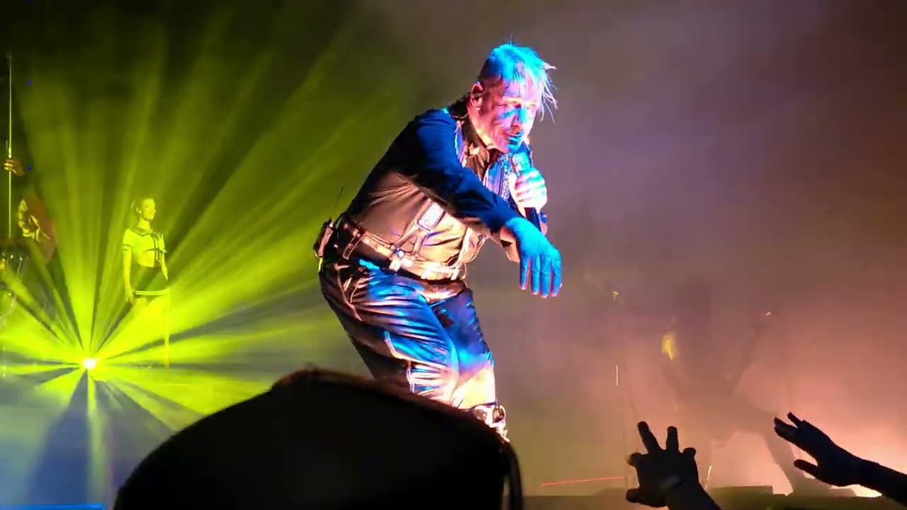 Till Lindemann - Ich hasse kinder / Outro 18.12.25 live Prag, O2 Arena @TillLindemann_official 