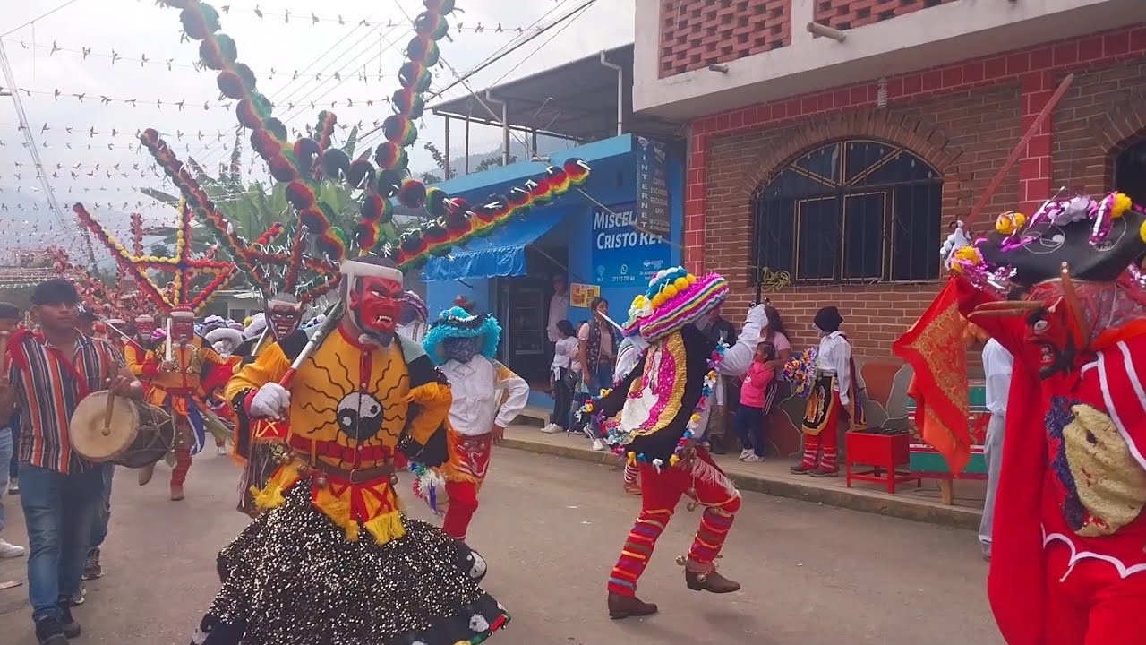 Santiagos de Chocamán Ver, en la procesión del 25 de diciembre / 2023