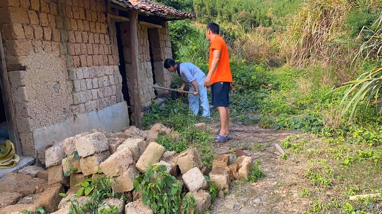 A young girl bought a dilapidated house in the suburbs and renovated it with her brother