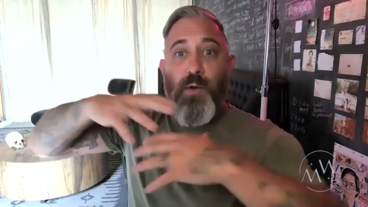 Mystery Wire Podcast - July 2019 Pyramid UFO swarm over a U.S. Navy destroyer