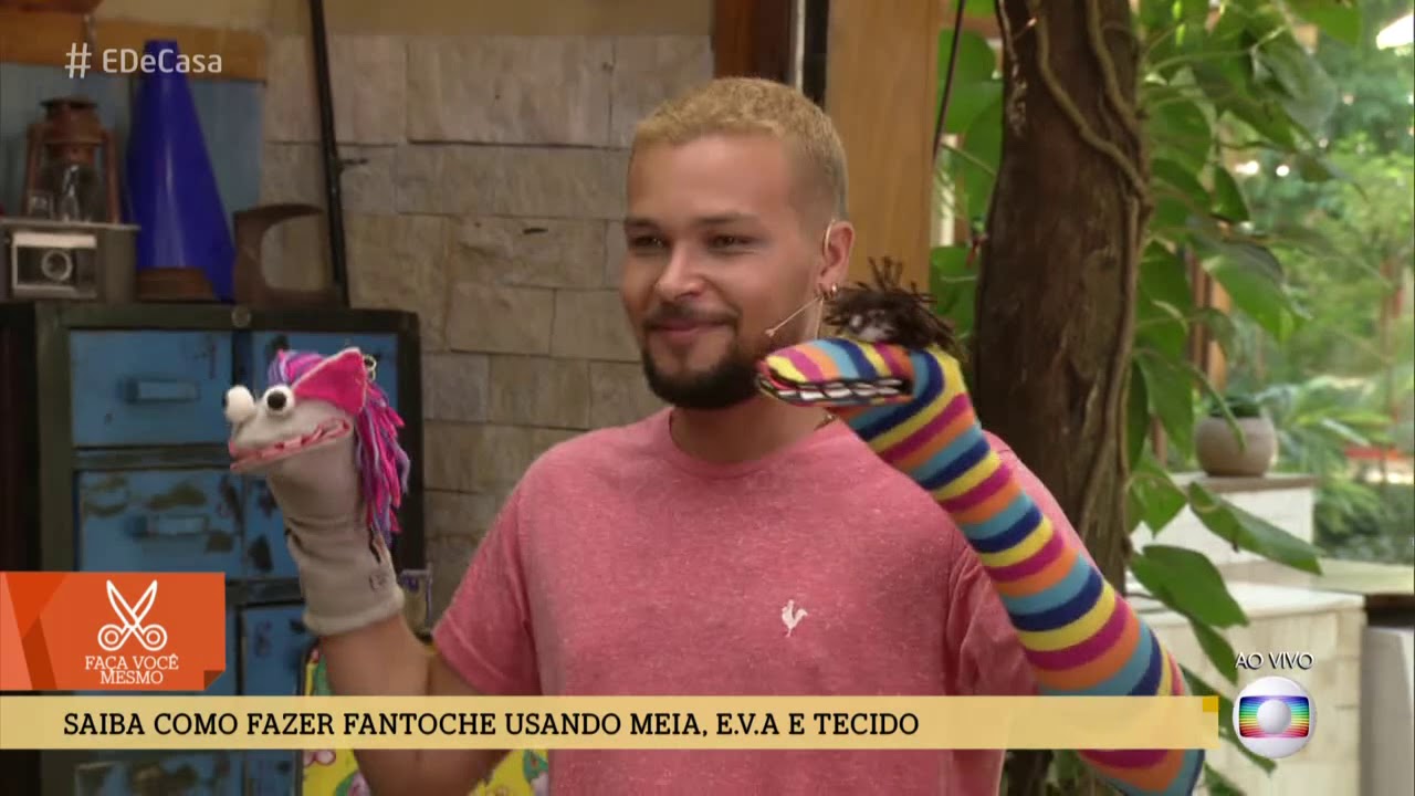 É de Casa 09/03/2019 - Como fazer fantoche usando meia e E.V.A  para divertir as crianças