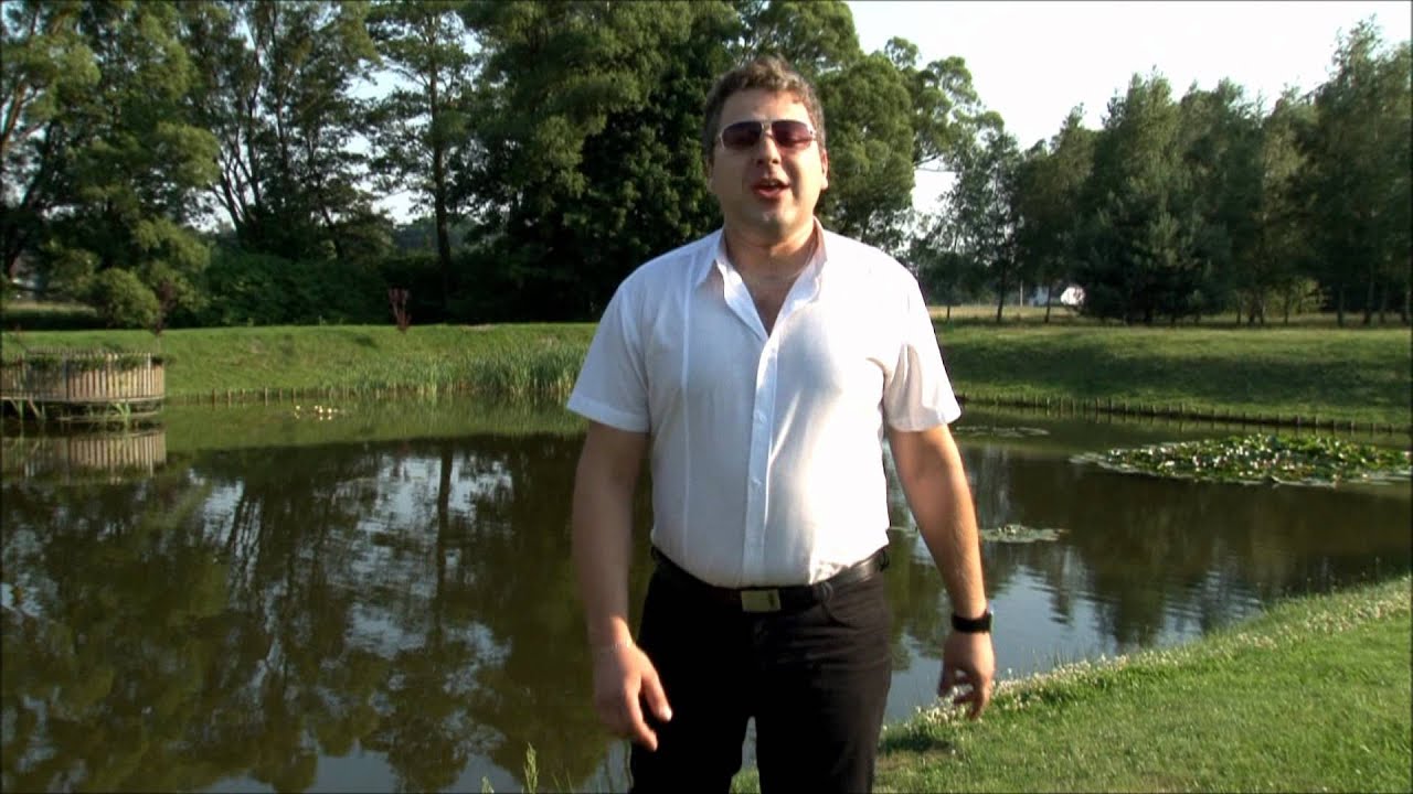 ZESP&Oacute;Ł SZAFIR - 7 CZERWONYCH ROZ cover