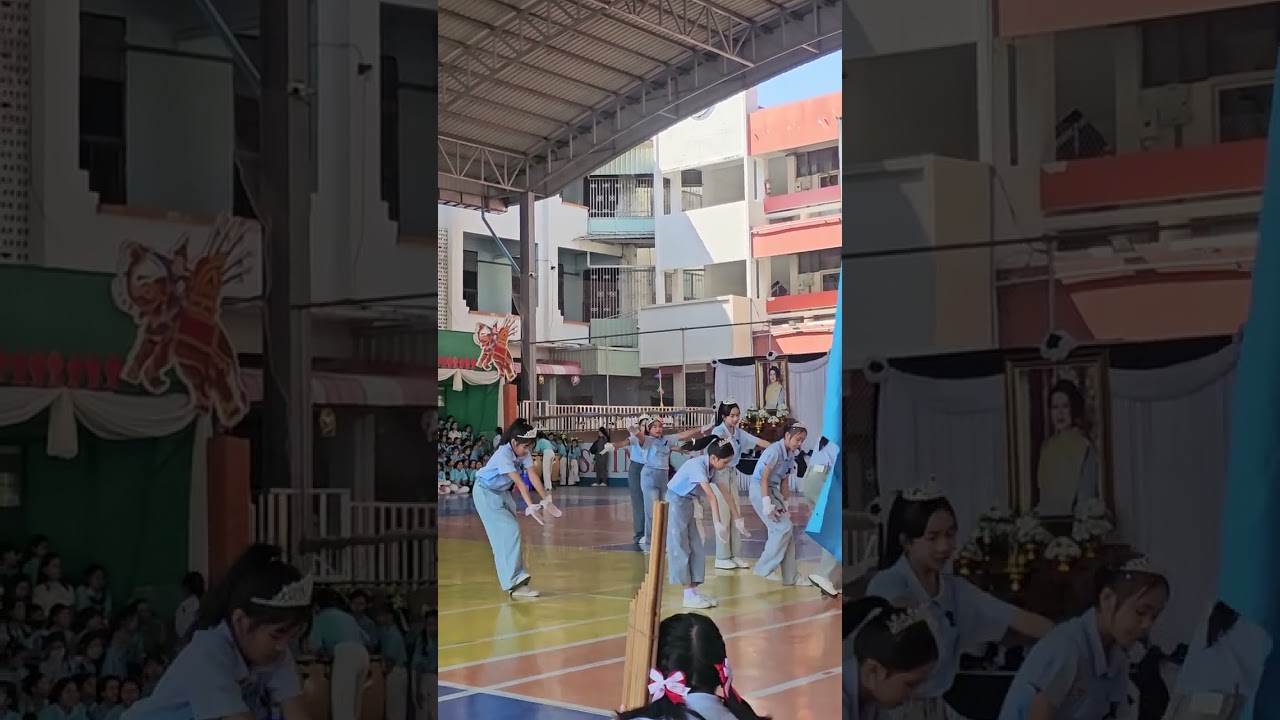 น้องยะหยาเชียร์ลีดเดอร์กลางคณะสีฟ้า​