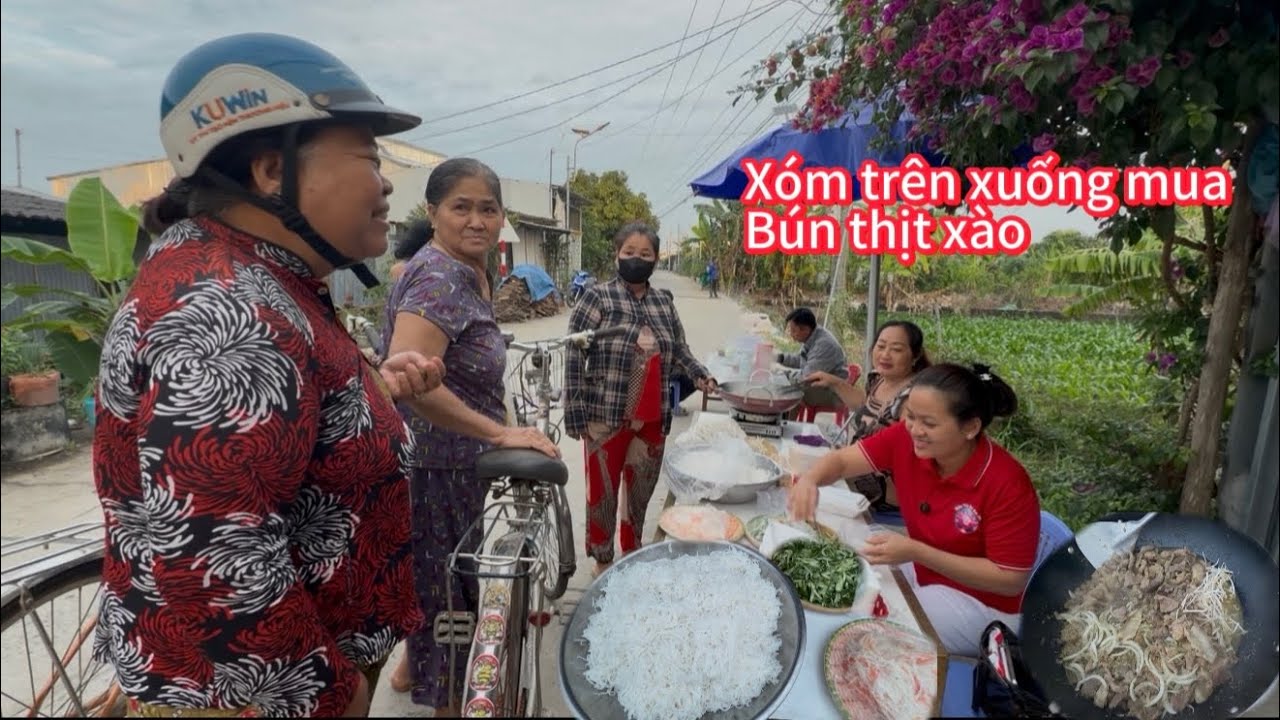 Nhiều Khách Xóm Trên Tới Mua Bún Thịt Xào Hai Chị Em Bán/Tập 58