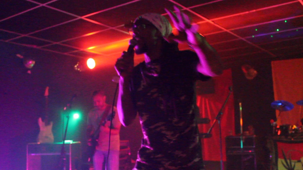 Cordless jamming live at Reggaepodium Netherlands