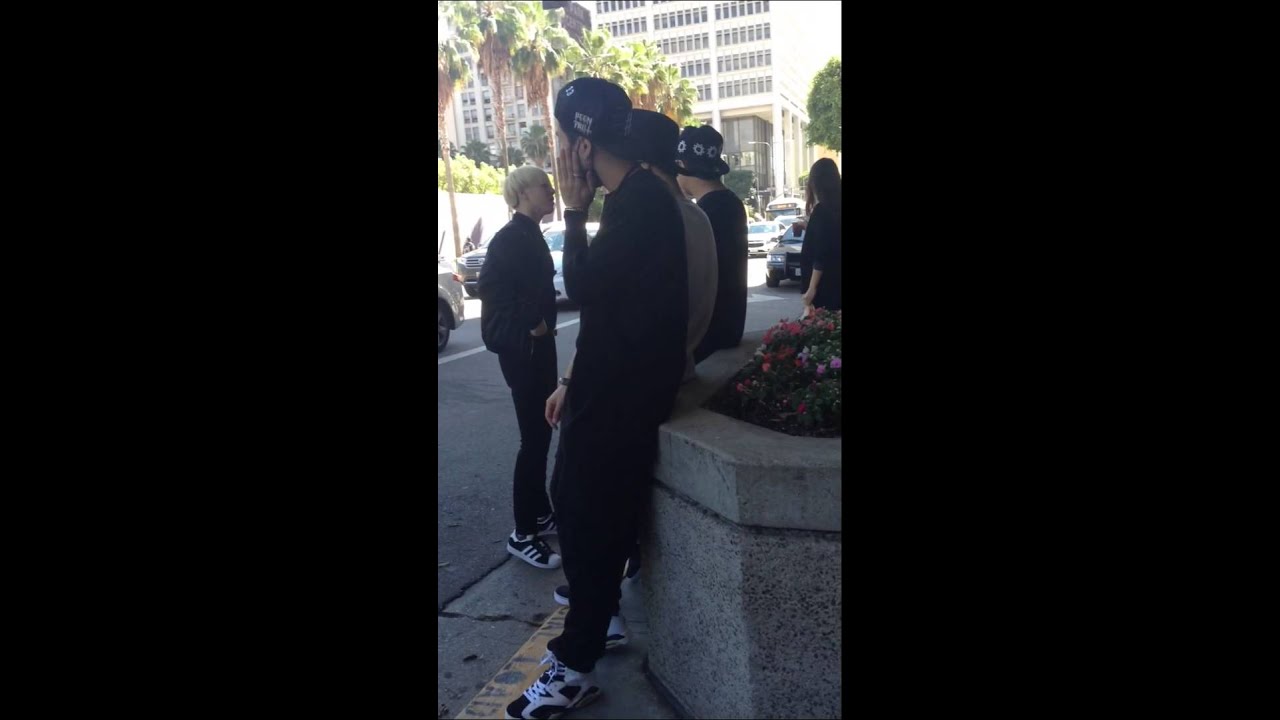 Talking to Got7 Jackson Trying to Get a Photo