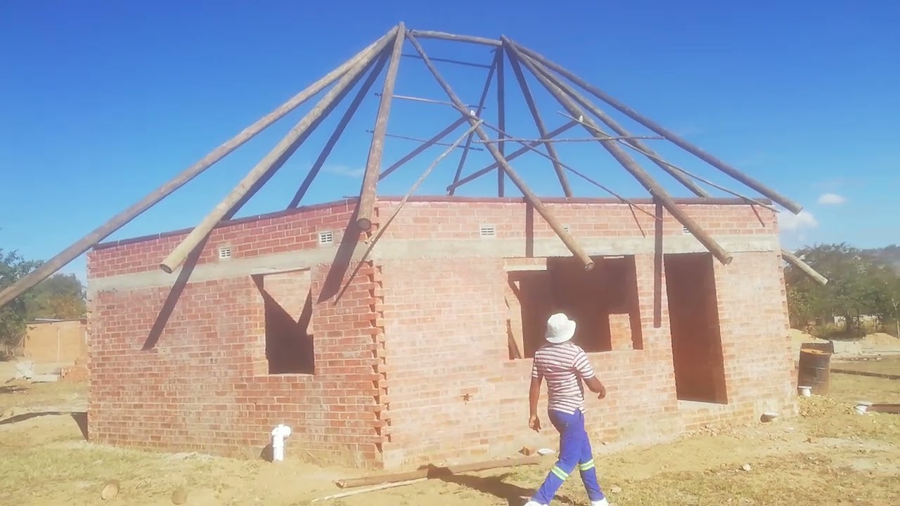 Devon Thatchers - Gumpole construction for thatch roofs
