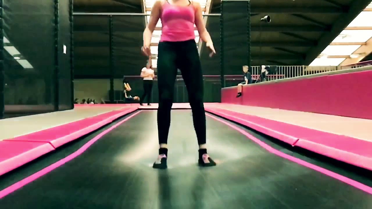 Trampolin-Action im SpassQuadrat in Ober-M&ouml;rlen