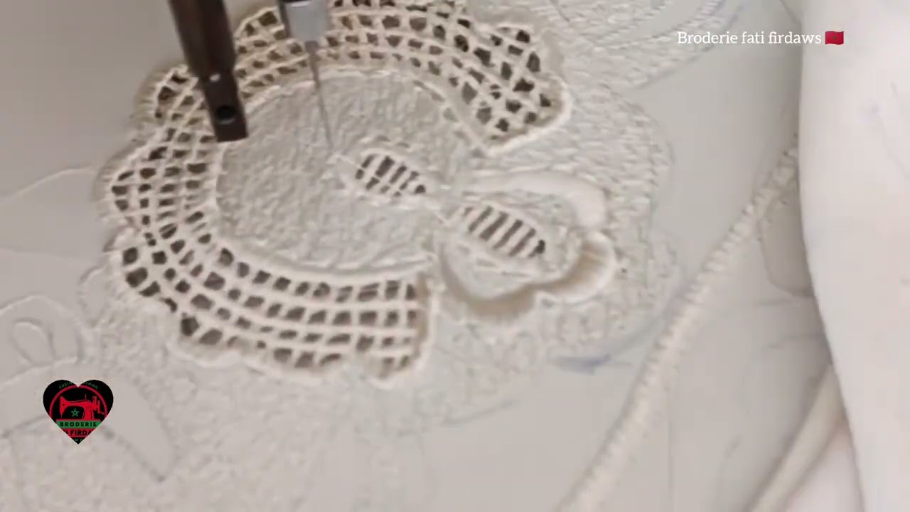 #embroidery #handbroidery #تطريز طرز العنكبوت بطريقة مبسطة واستعمال لبلاستيك والنتيجة ناجحة 