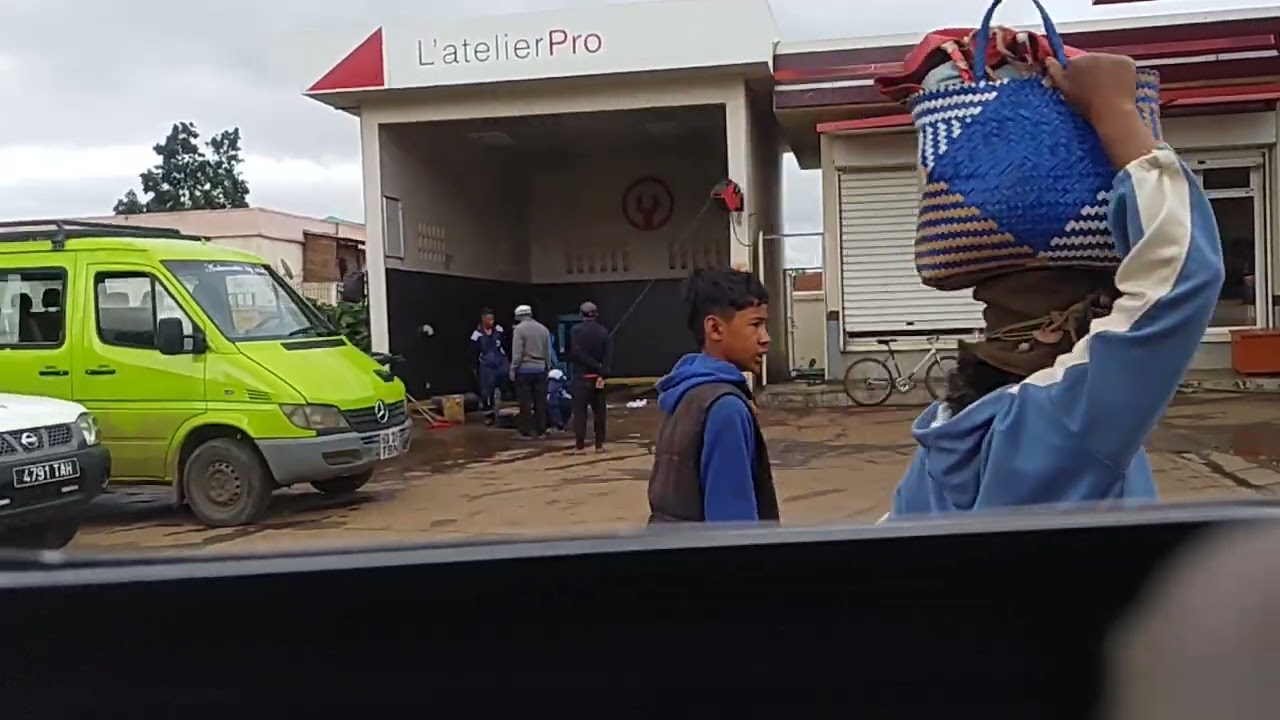 Ambavahadimangatsiaka by Mahazina to Ambohimena - Streets view of Antsirabe Madagascar 