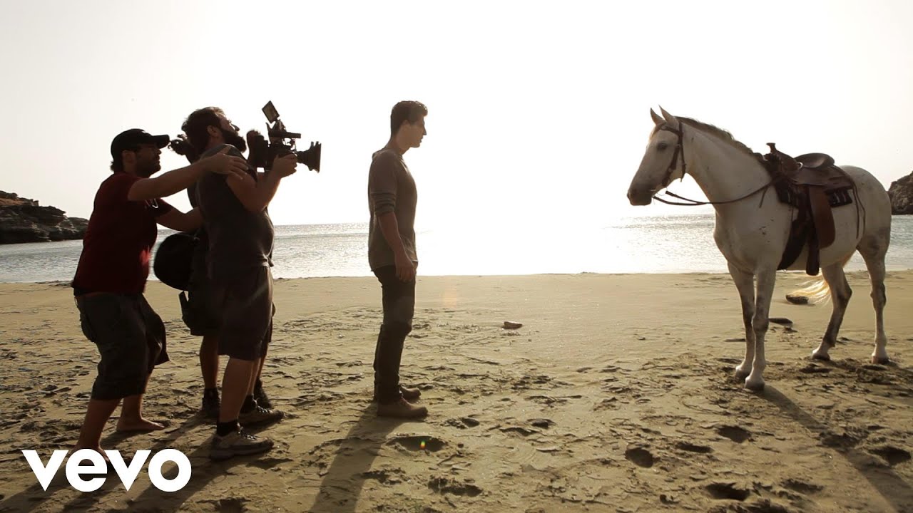 Sakis Rouvas - Dio Theoi (Backstage)