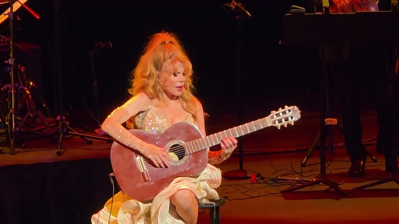 A snippet of Charo playing Bolero on her guitar 1/31/26 Carpenter Center