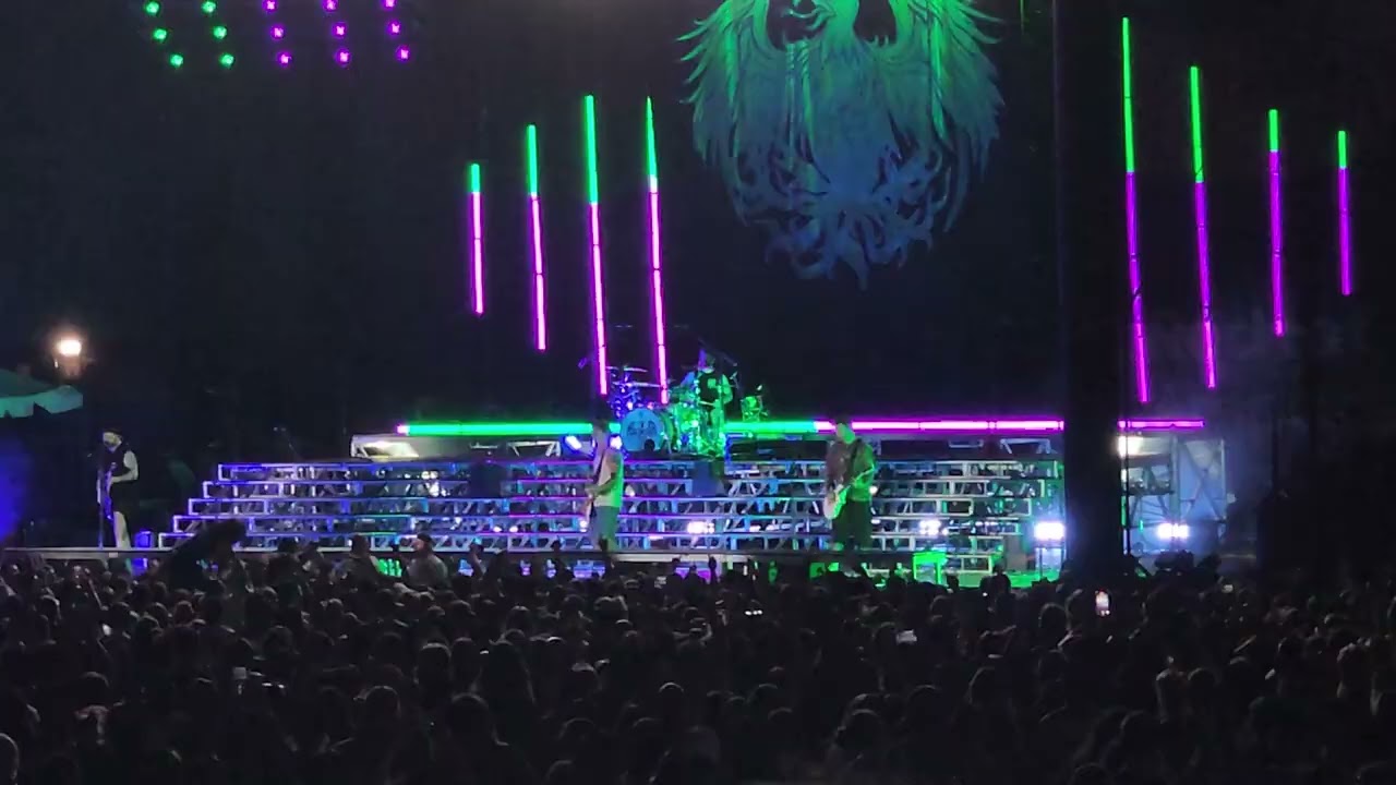 A Day To Remember - Mindreader live at Red Hat Ampitheatre Raliegh NC