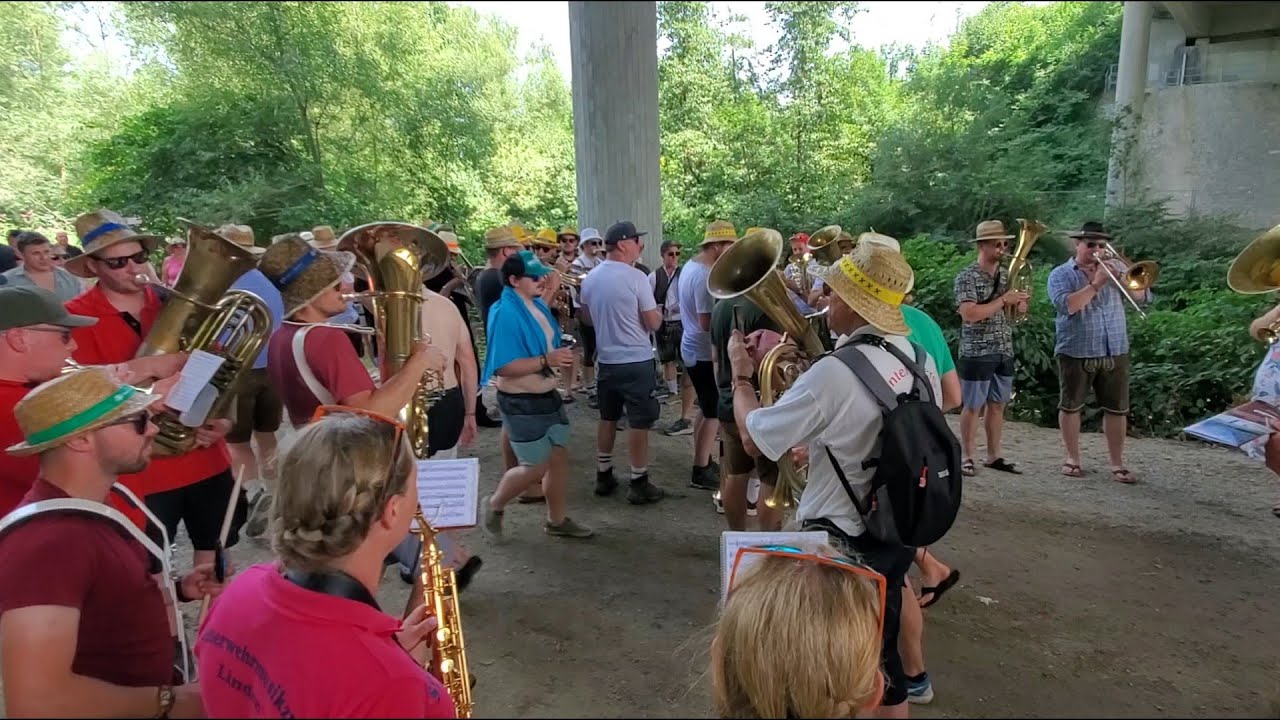 Überrascht Potpourri Teil.1- Woodstock der Blasmusik 2024 Unter der Brücke Bühne