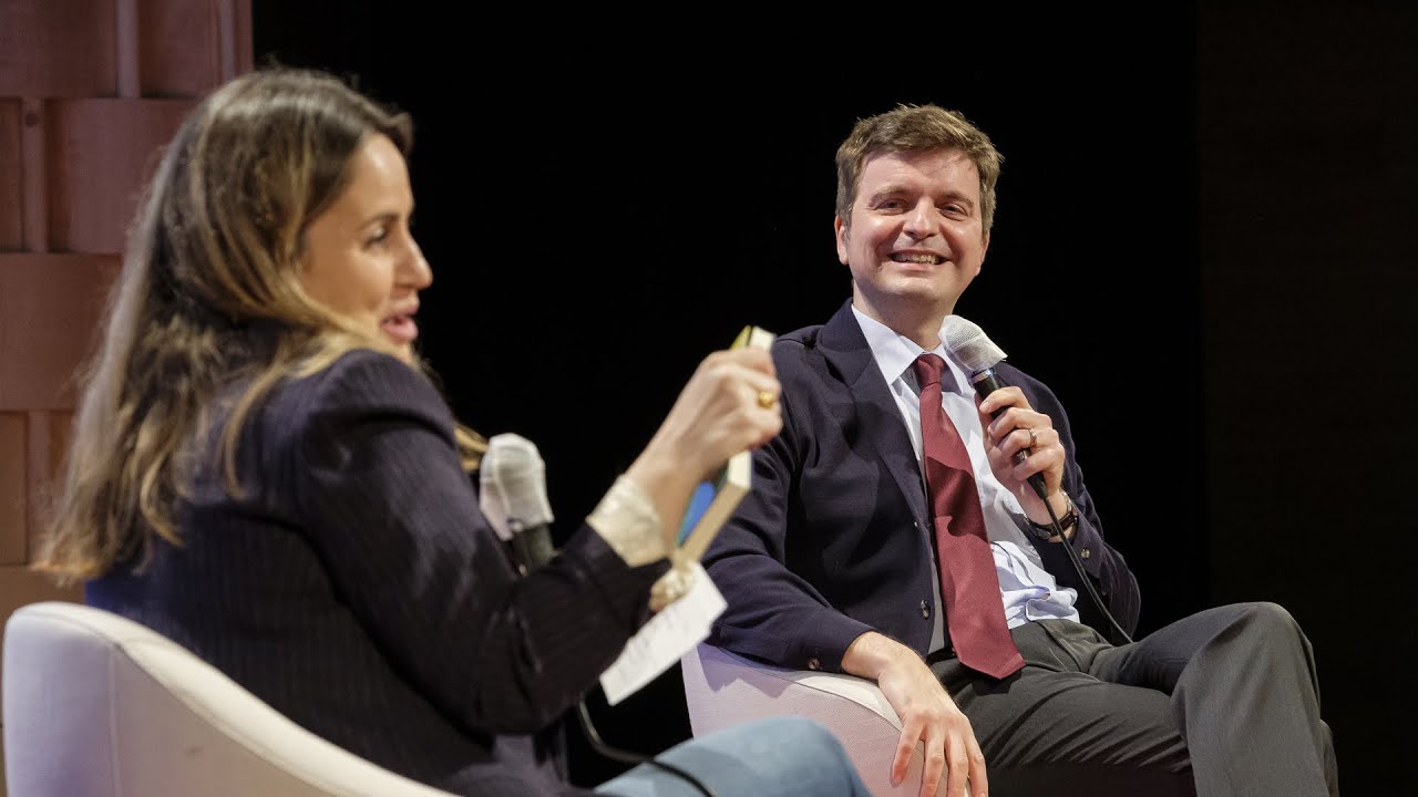 Marc Giró presenta el seu llibre 'Pijos' amb Mònica Planas