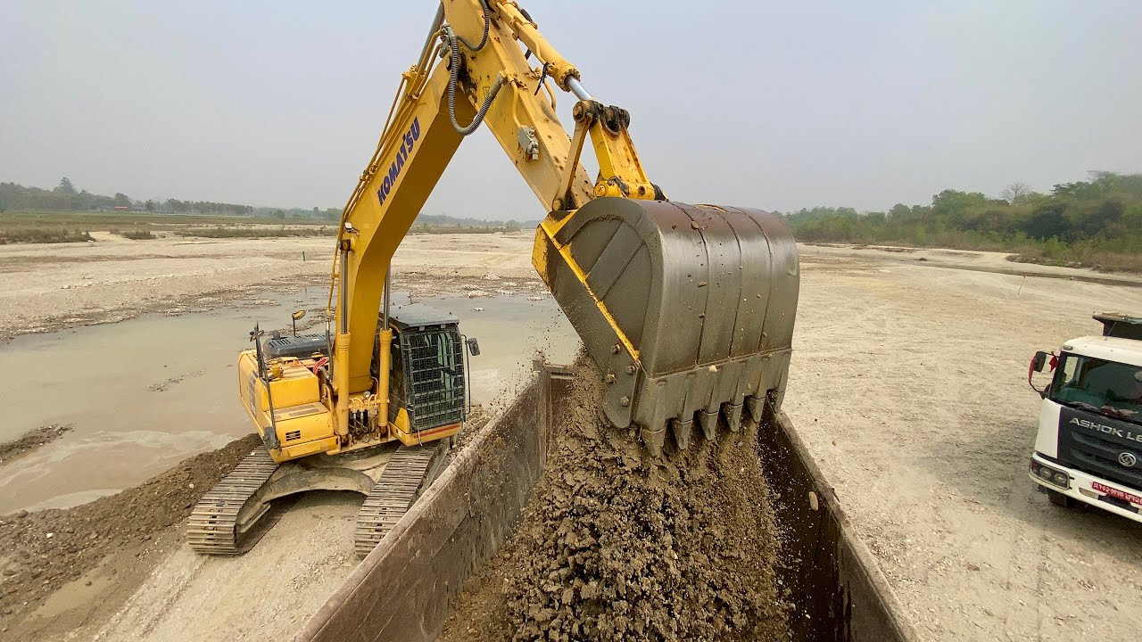  A New Komatsu Excavator Machine Is Digging A River And Lording Tippers / Excavator Video / Mountain