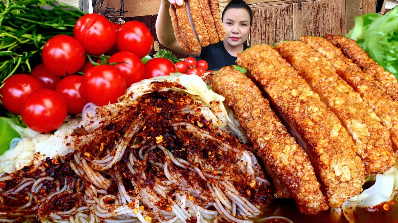 หมูกรอบกับข้าวปุ้นซาวน้ำปลาร้าเผ็ดนัวร์เข้ากันเเฮงจ้า|ส้มซ่าพาเเซ่บ 11 มีนาคม ค.ศ. 2026