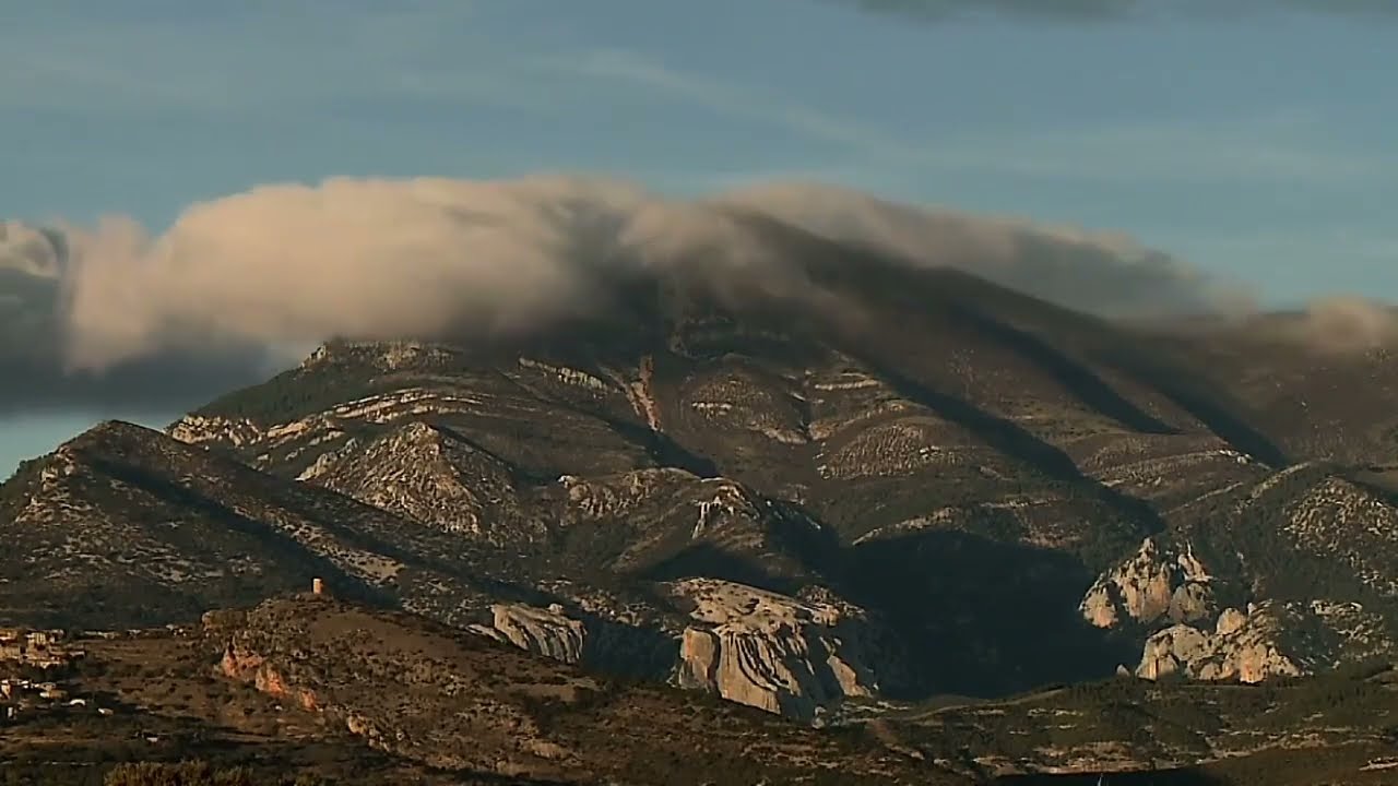 The Sierra y Cañones de Guara Natural Park short documentary in Spanish. Spectacular photography