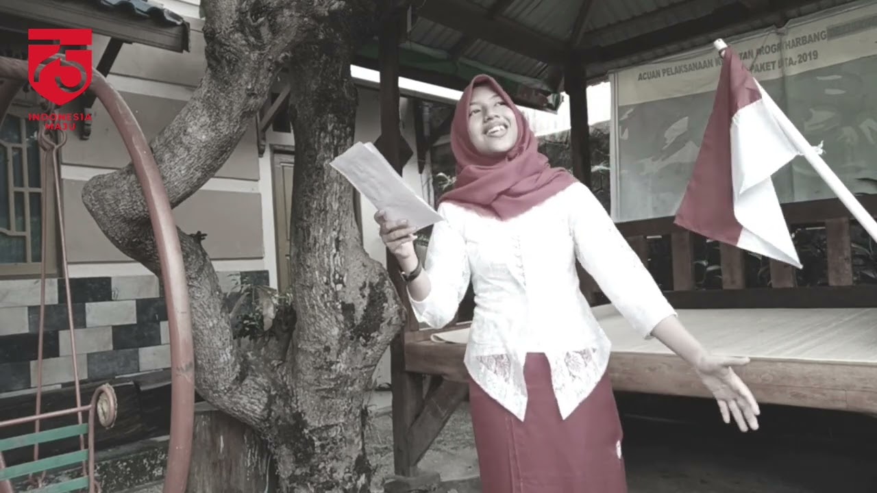 Membaca Puisi
