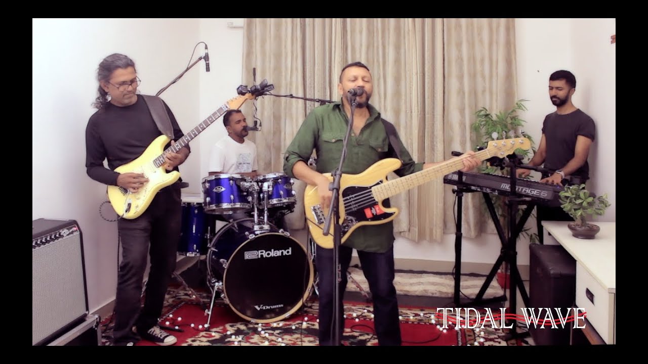 'Everybody Wants to Rule the World' (Tears For Fears cover) performed by Tidal Wave.