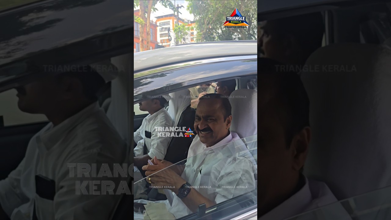 VD Satheesan returning from KPCC headquarters after the meeting #udf #trianglekerala