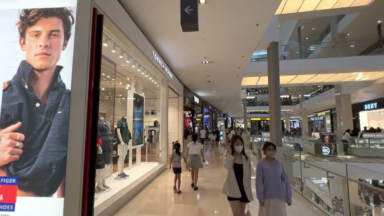 Exploring Level 4 Pavilion Kuala Lumpur city Pull & Bear Forever 21 Ray-Ban Swatch 2022 #6