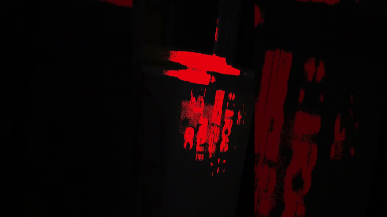 samtin  is.  ron. on. displeis😱😨