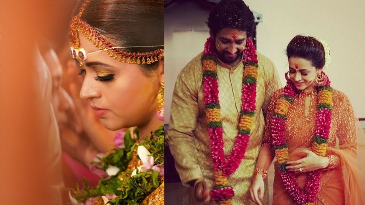 Malayalam Actor Bhavana and Naveen wedding on Monday Morning at a Temple Wedding