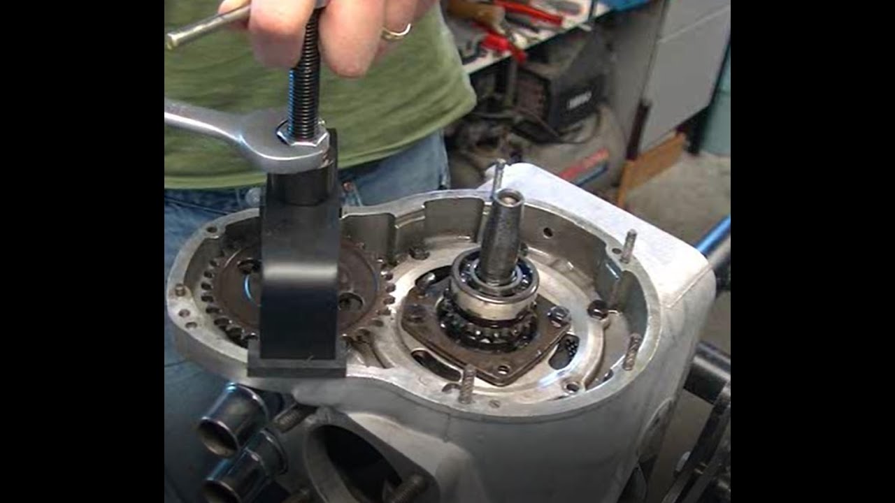 BMW R27 engine disassembly