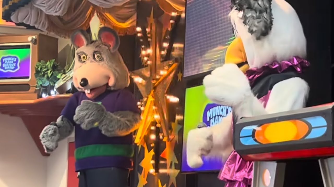 Chuck E Cheese Northridge CA song of summer