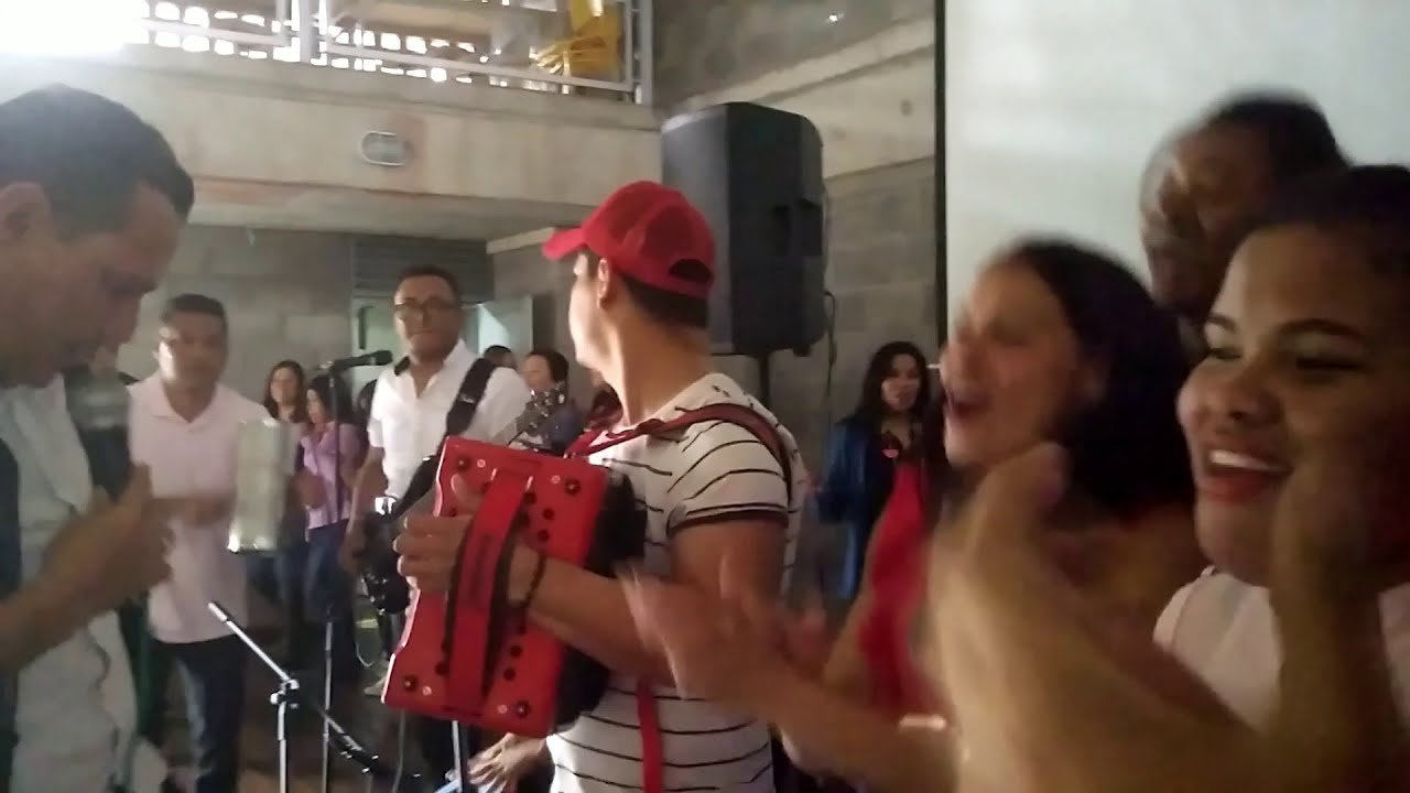 Parranda Vallenata en Bogotá Parranda Vallenata Mix  Cumpleamos