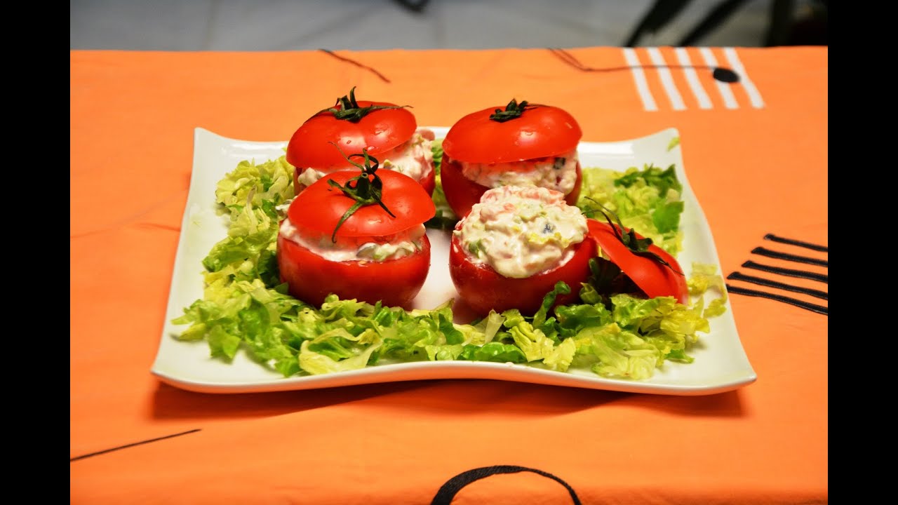 Tomates rellenos de queso crema. Los tuppers de mamá.