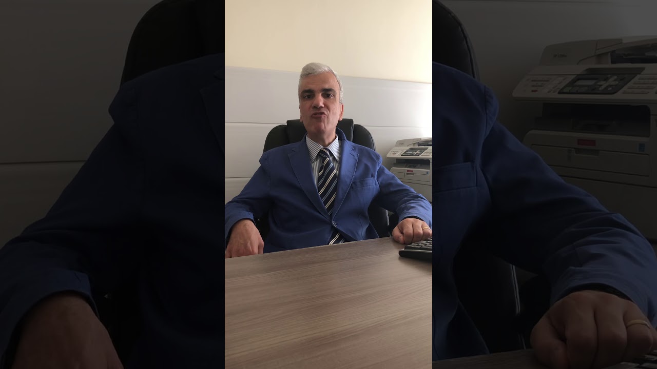 L’articolo 37 della Costituzione.